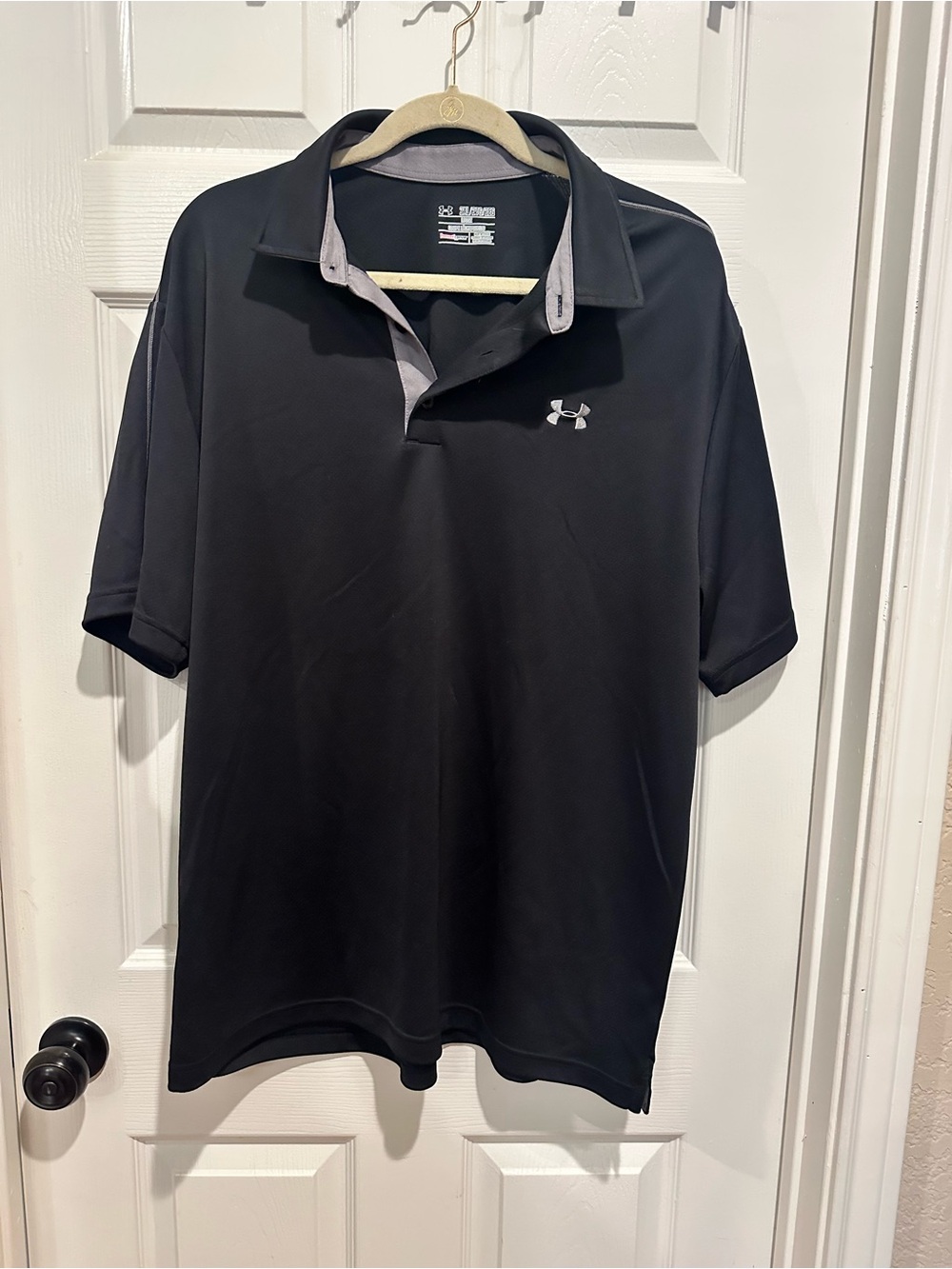 Bundle of 6 Under Armour Men’s Polo Lot - Black, Blue, Maroon, Navy - Picture 13 of 15